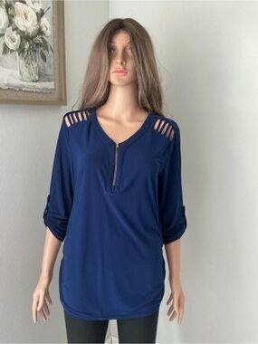 Sweet Wanderer Navy Zip-Front Cutout-Shoulder top